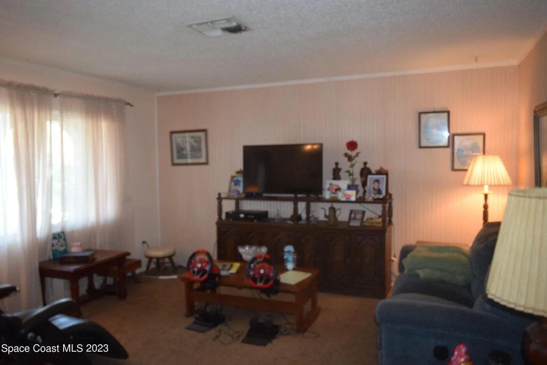 Photo of 605 Georgia Avenue