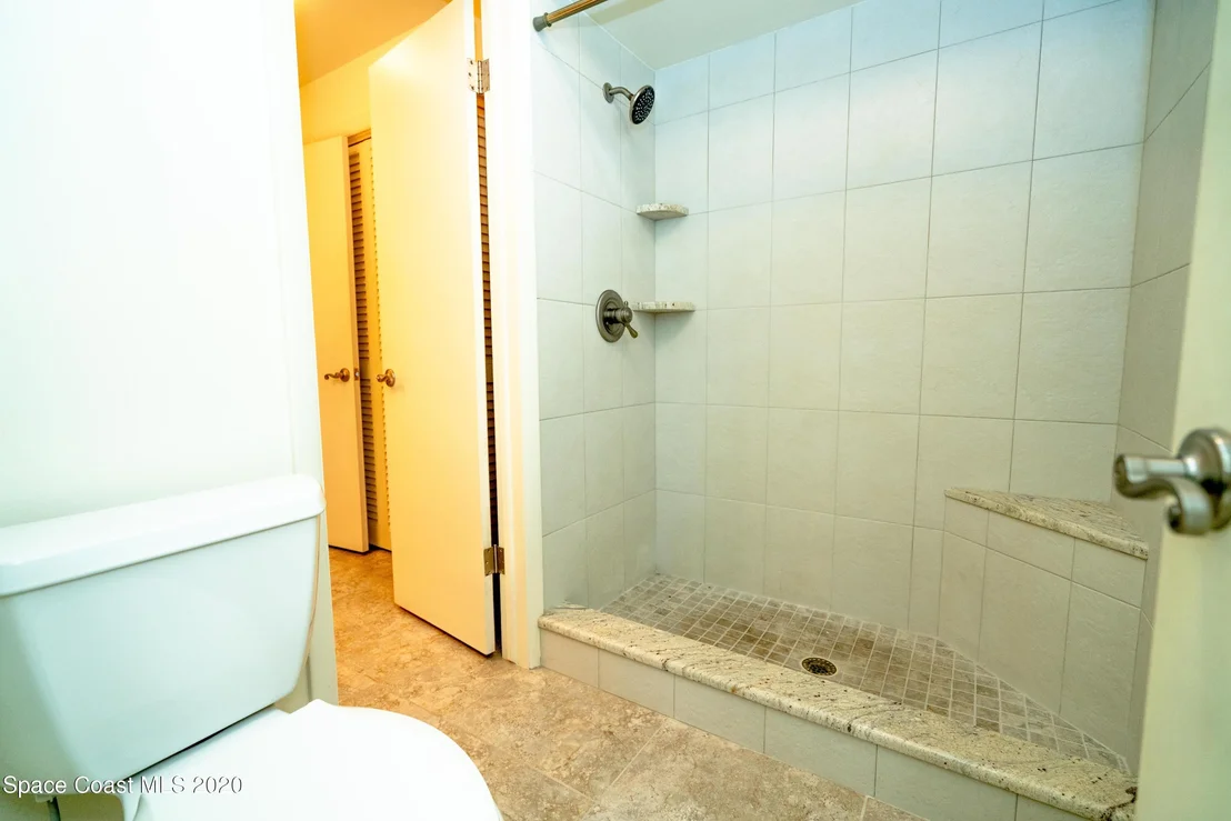 Photo of 452 Dorset Drive