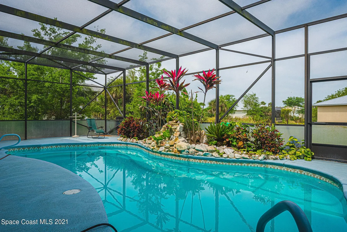 Photo of 585 Amber Lane