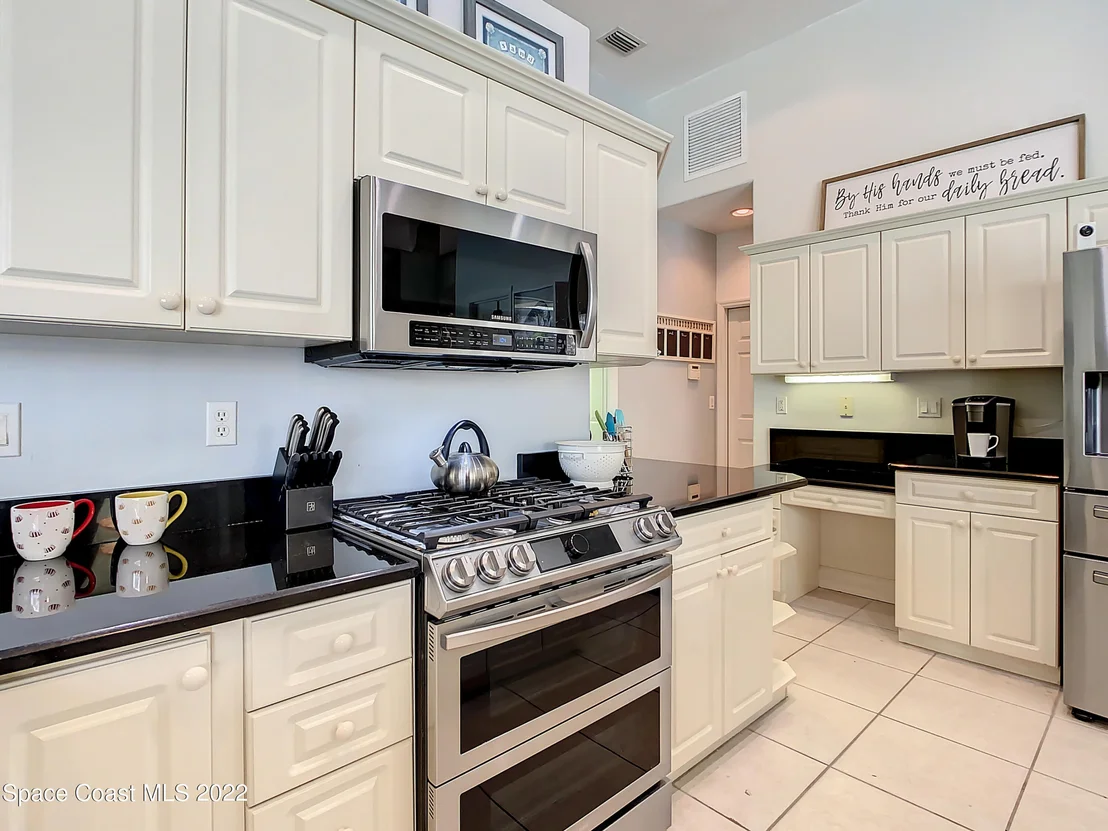 Photo of 862 Thrasher Drive