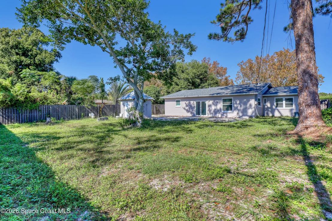 Photo of 1051 Grove Avenue