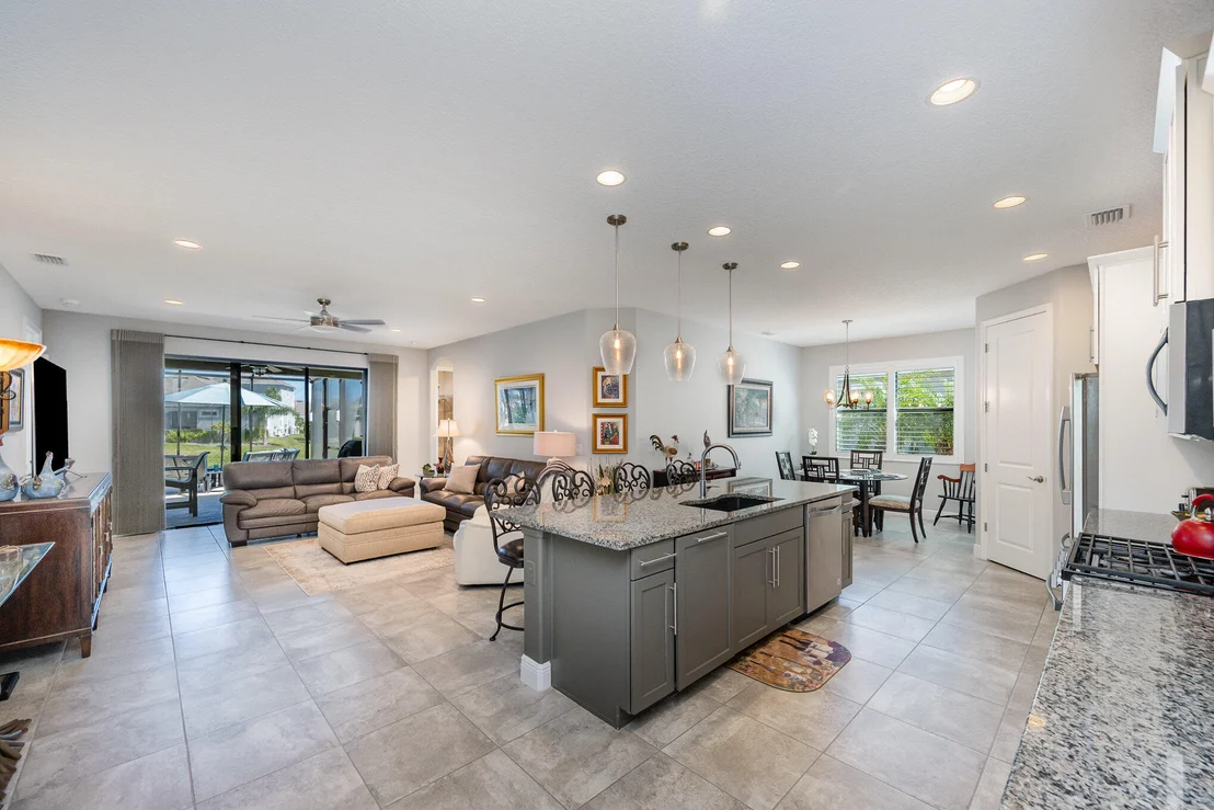 Photo of 7487 Bluemink Lane