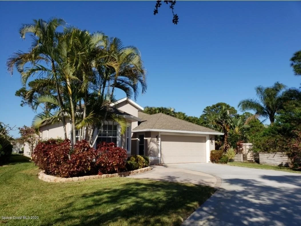 Photo of 876 Suntree Woods Drive
