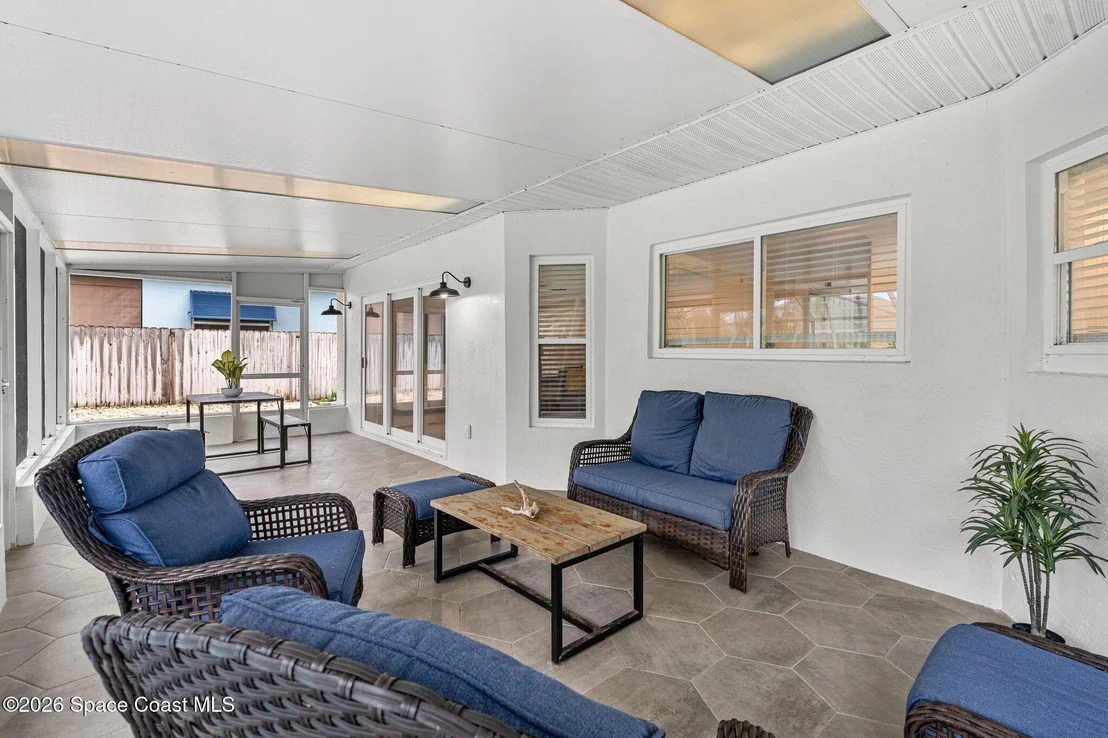 Photo of 6765 Angeles Road