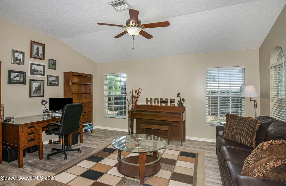 Photo of 1630 Rustic Way