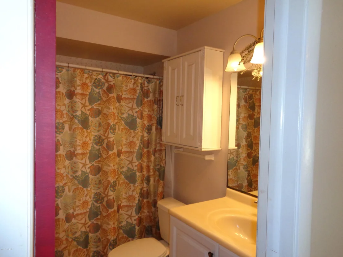 Photo of 425 Willow Tree Drive