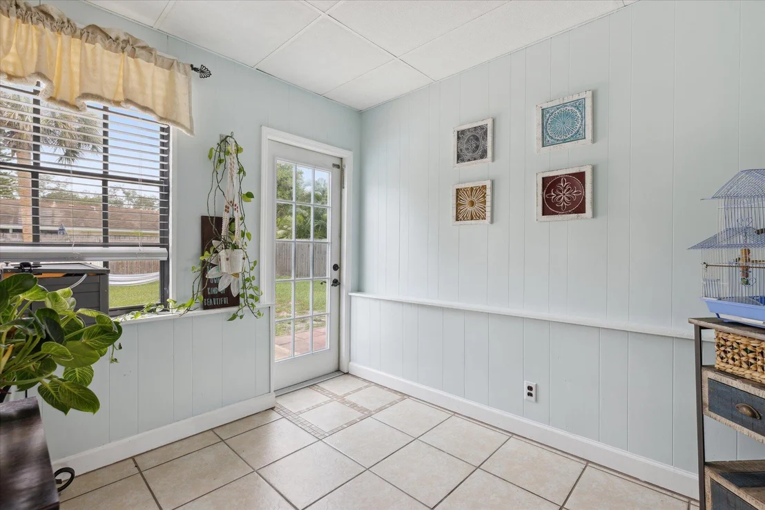 Photo of 1426 Hillcrest Drive