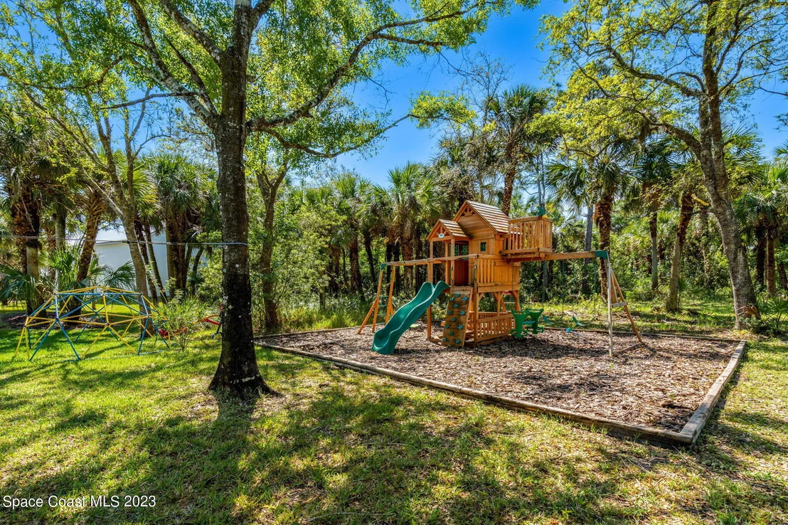 Photo of 5655 Willoughby Drive
