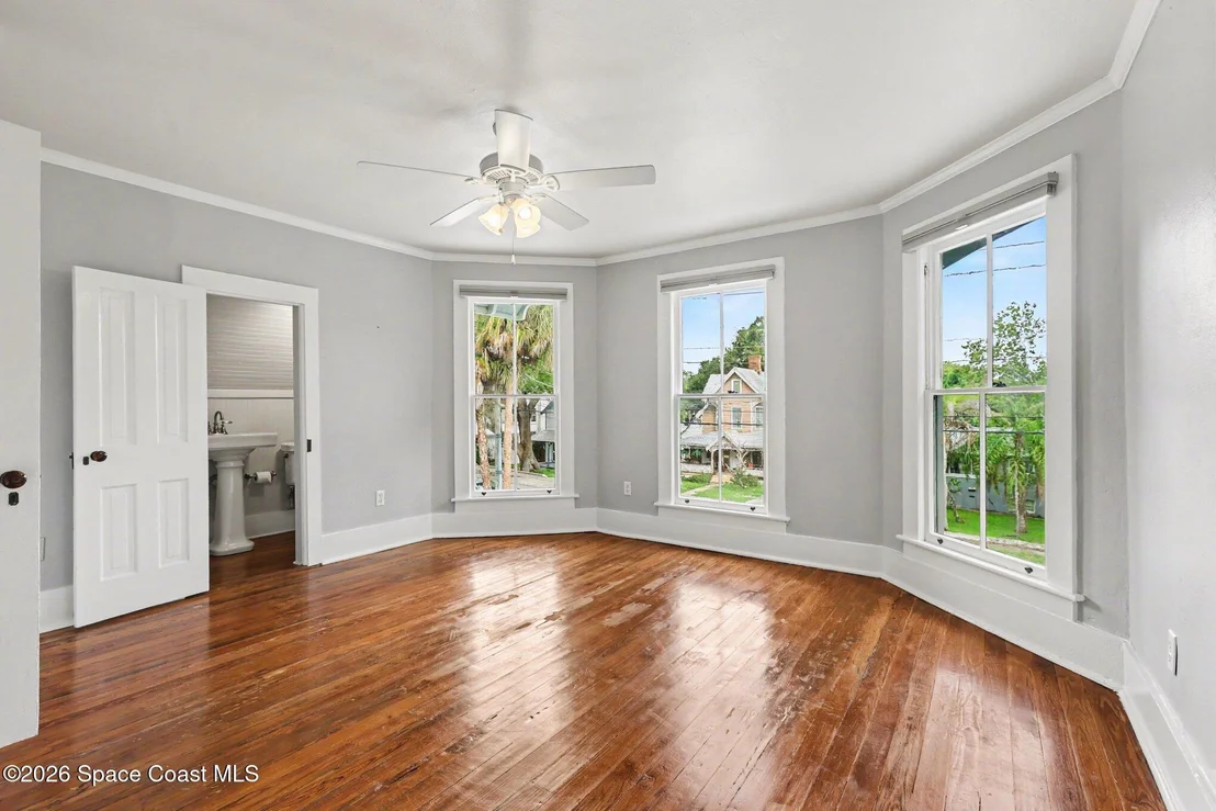 Photo of 35 Barton Avenue