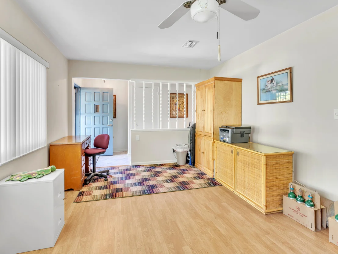 Photo of 1924 Giroux Drive NE