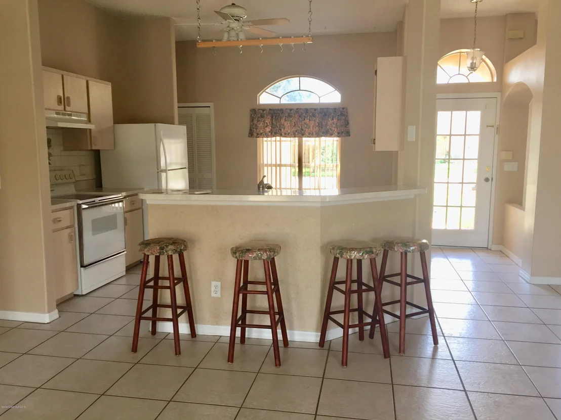 Photo of 916 Beryl Drive