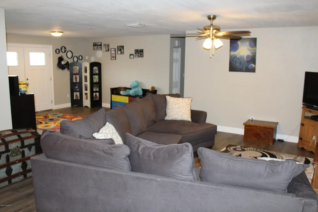 Photo of 951 Avon Street