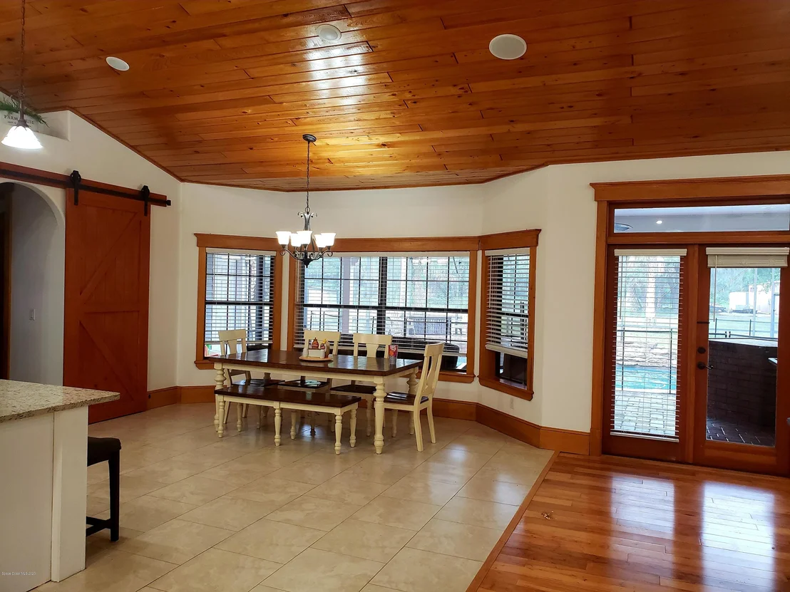 Photo of 555 Hale Road