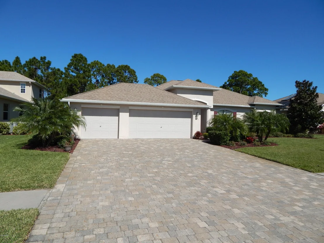Photo of 110 SE Ridgemont Circle