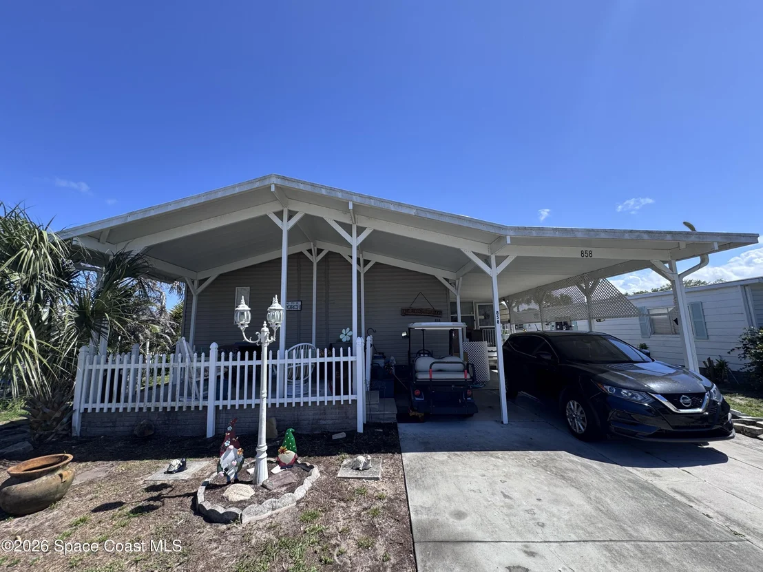 Photo of 858 Pecan Circle