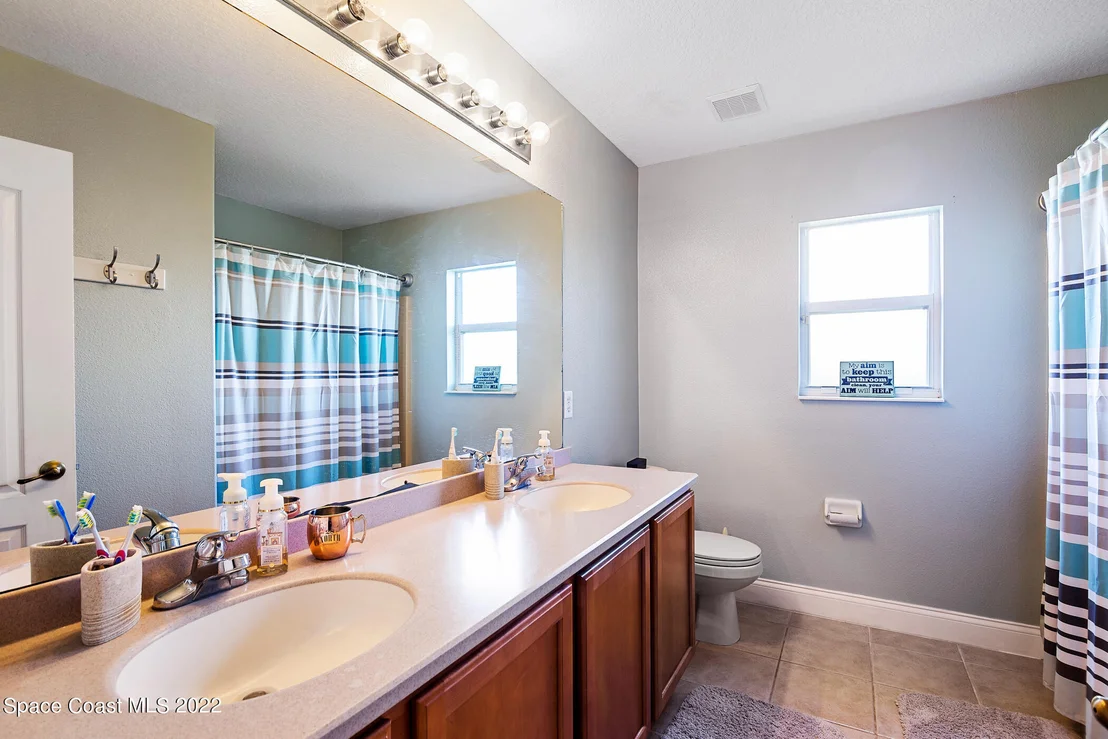 Photo of 1700 Bridgeport Circle