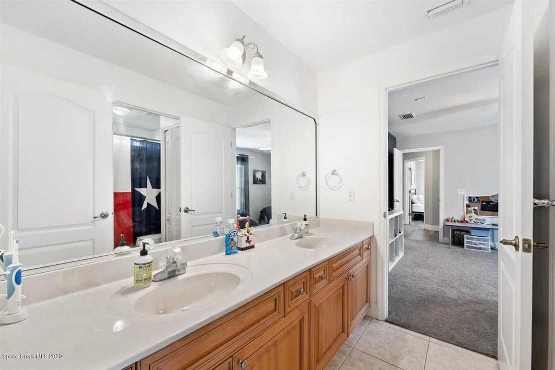 Photo of 1777 Auburn Lakes Drive