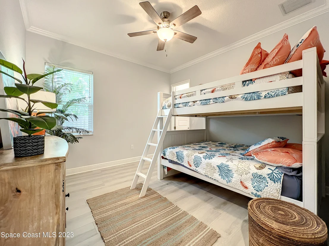 Photo of 6775 Angeles Road