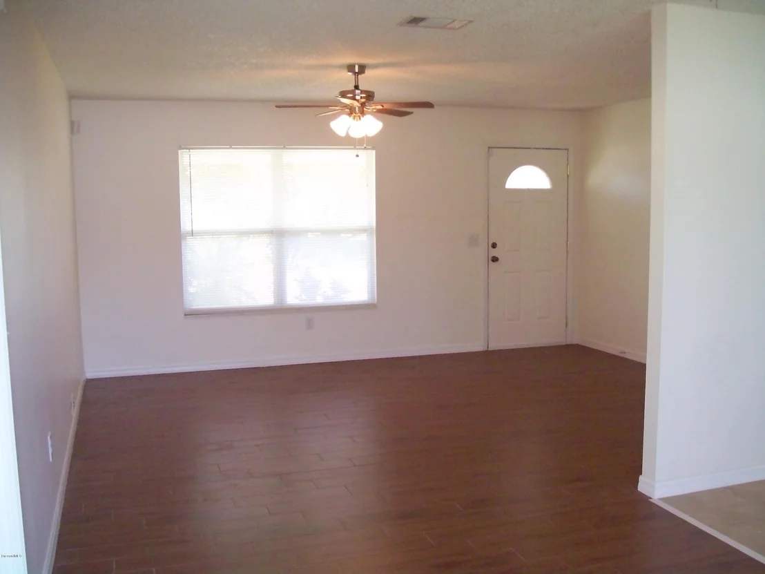 Photo of 1513 NE Creel Road