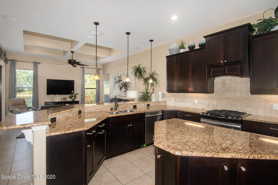 Photo of 1472 Tralee Bay Avenue
