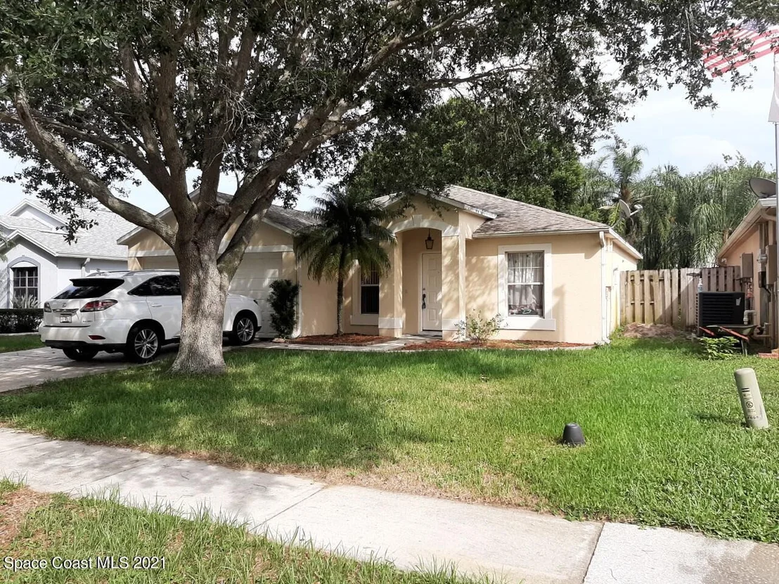 Photo of 6985 Hammock Trace Drive