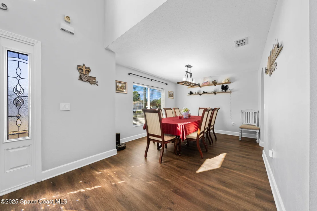 Photo of 4620 Robert Street