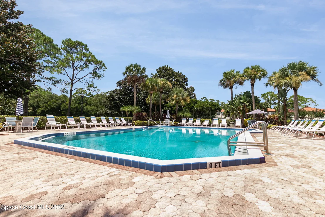 Photo of Unit 202 at 6068 Willowpointe Circle