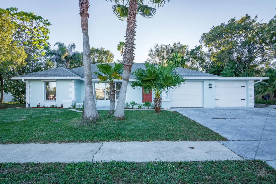 Photo of 920 Waialae Circle NE