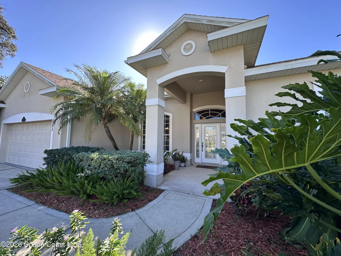 Photo of 883 Spring Oak Drive