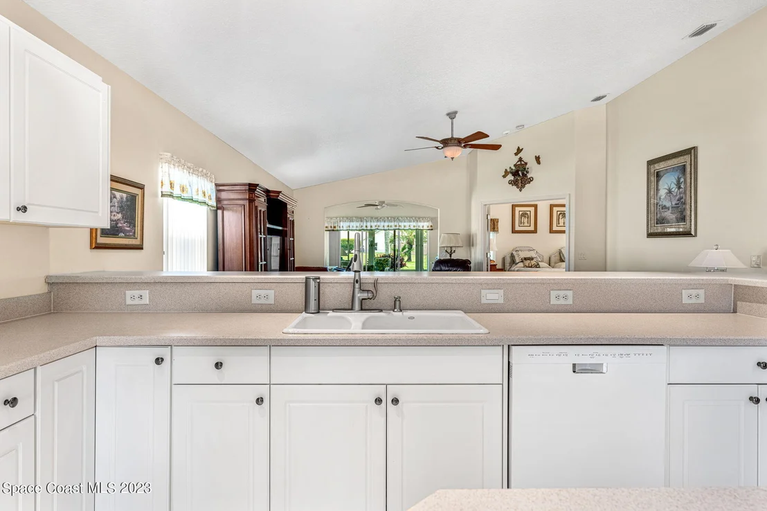 Photo of 1027 Pine Creek Circle NE