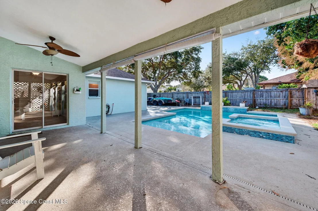 Photo of 5102 Cocoplum Avenue
