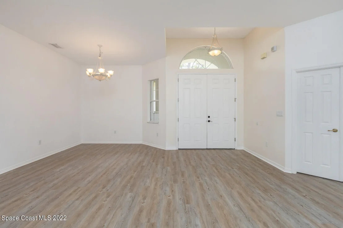 Photo of 2670 Washington Street