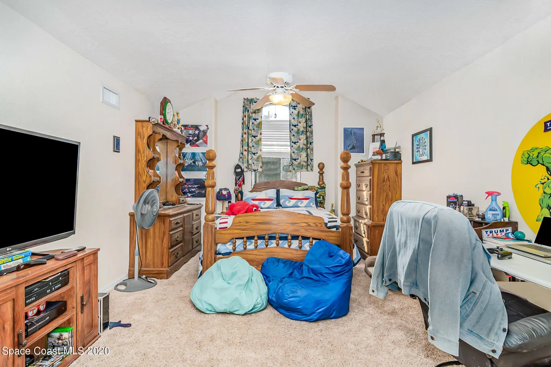 Photo of 4333 Long Lake Road