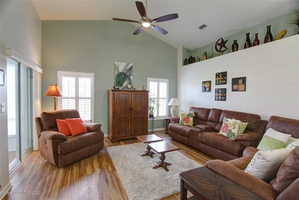 Photo of 1037 Pine Creek Circle NE