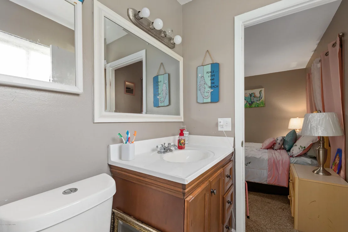 Photo of 1216 Dawn Street NE