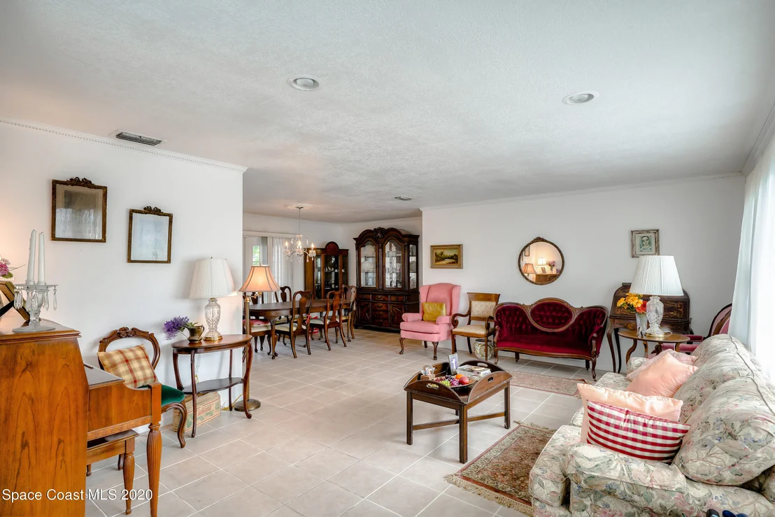 Photo of 304 HAMLIN Avenue