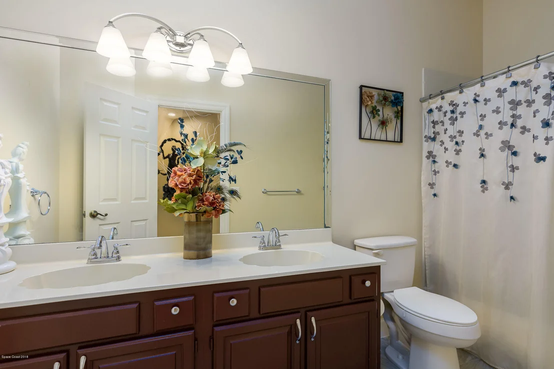Photo of 789 Oak Park Drive