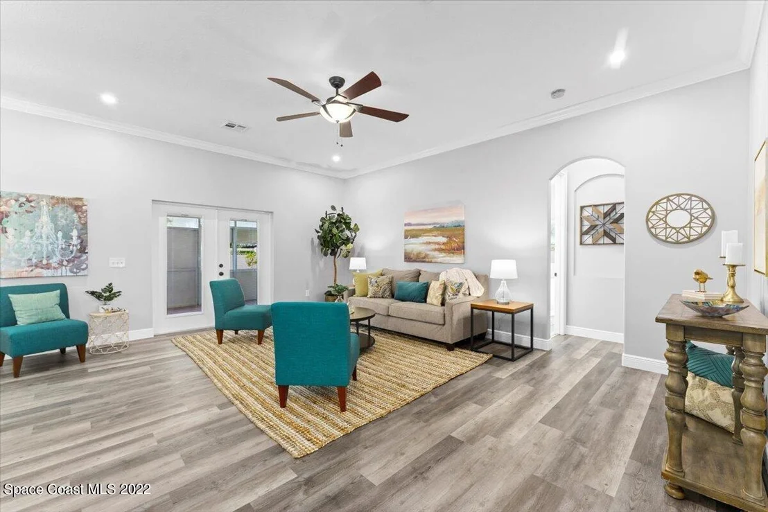 Photo of 1090 Emerald Road SE