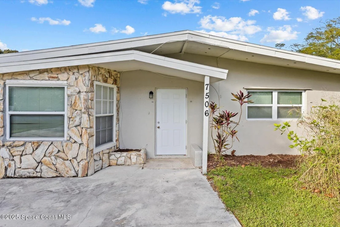 Photo of 7506 Roberts Road