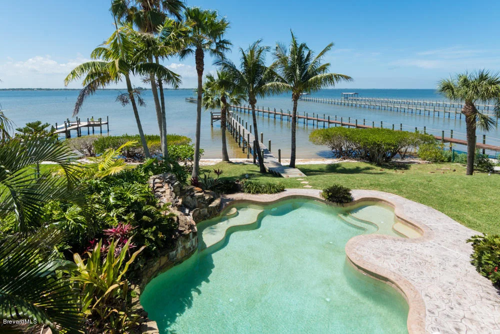 Photo of 333 Island Drive