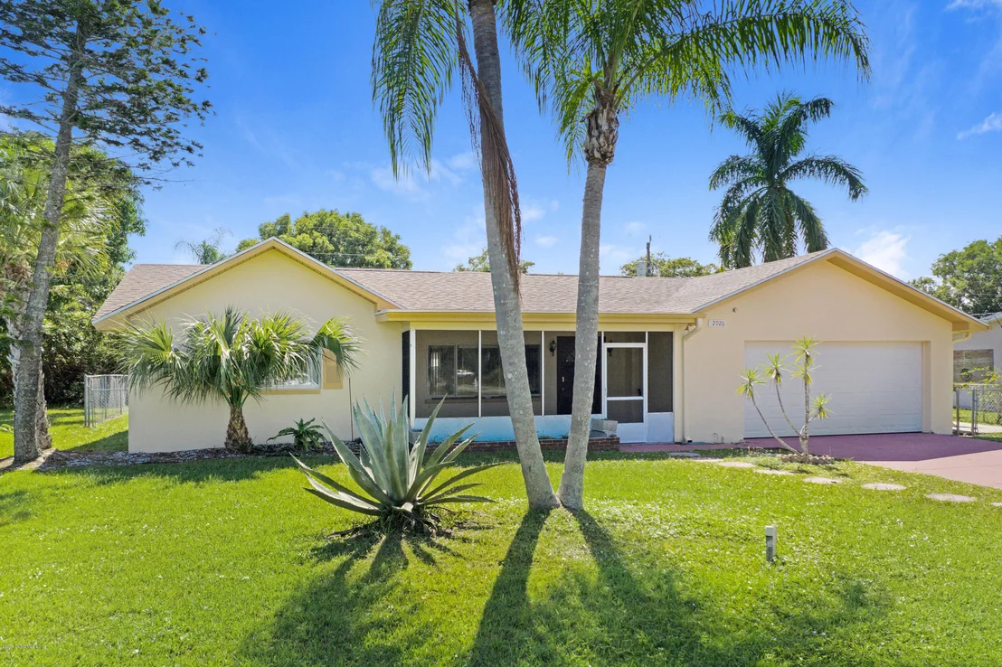 Photo of 2926 Kosuth Road NE