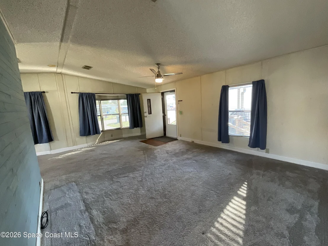 Photo of 844 Cardinal Avenue
