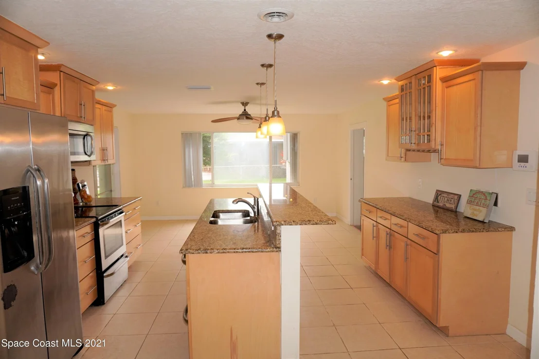 Photo of 500 Buckingham Avenue