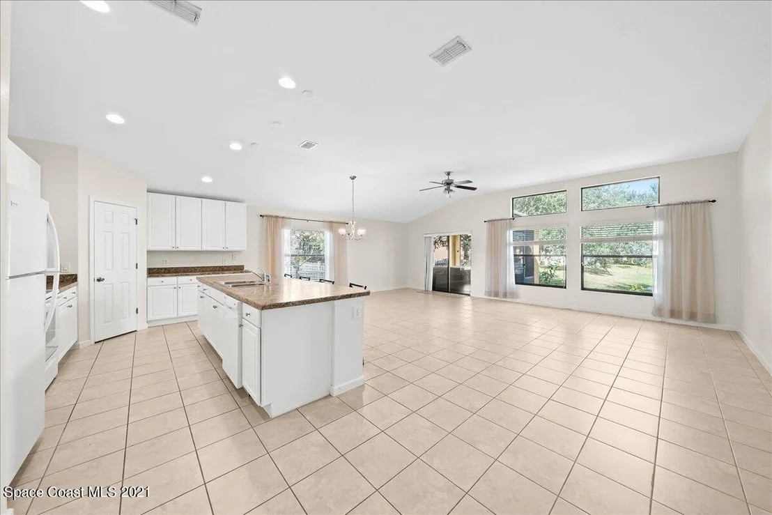 Photo of 325 Dryden Circle