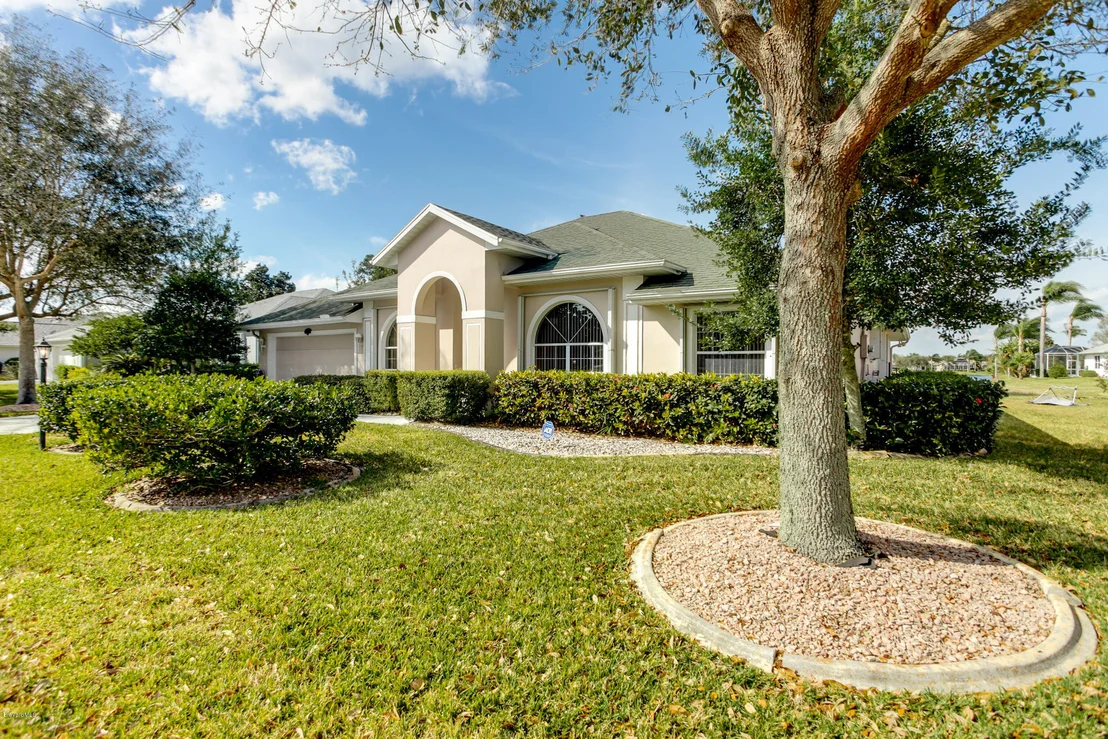 Photo of 5784 Newbury Circle