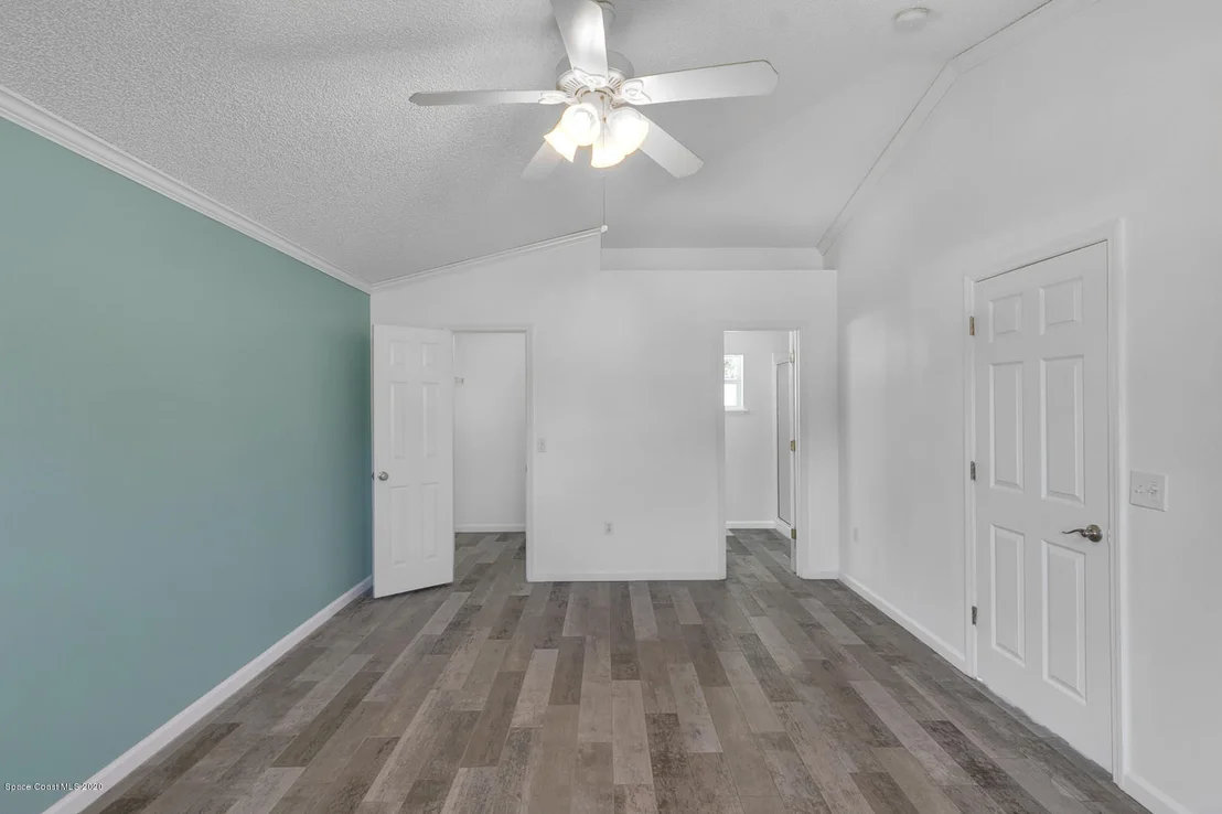 Photo of 239 Mcclain Dr