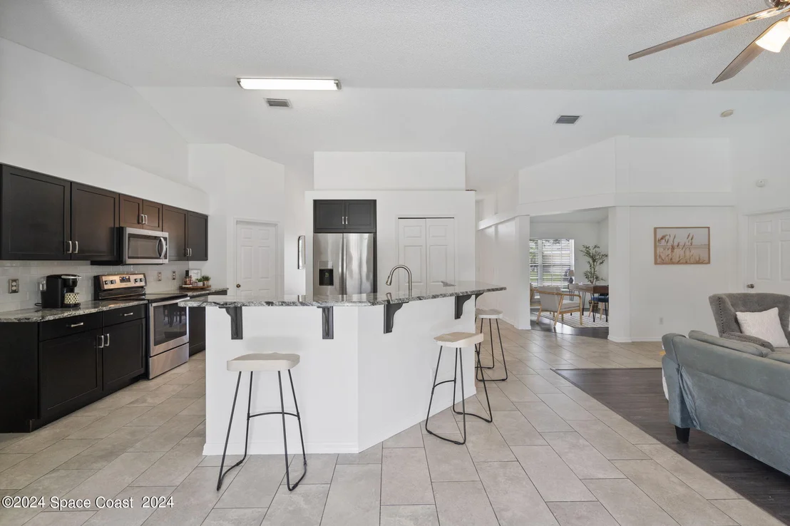 Photo of 1049 Jacaranda Circle