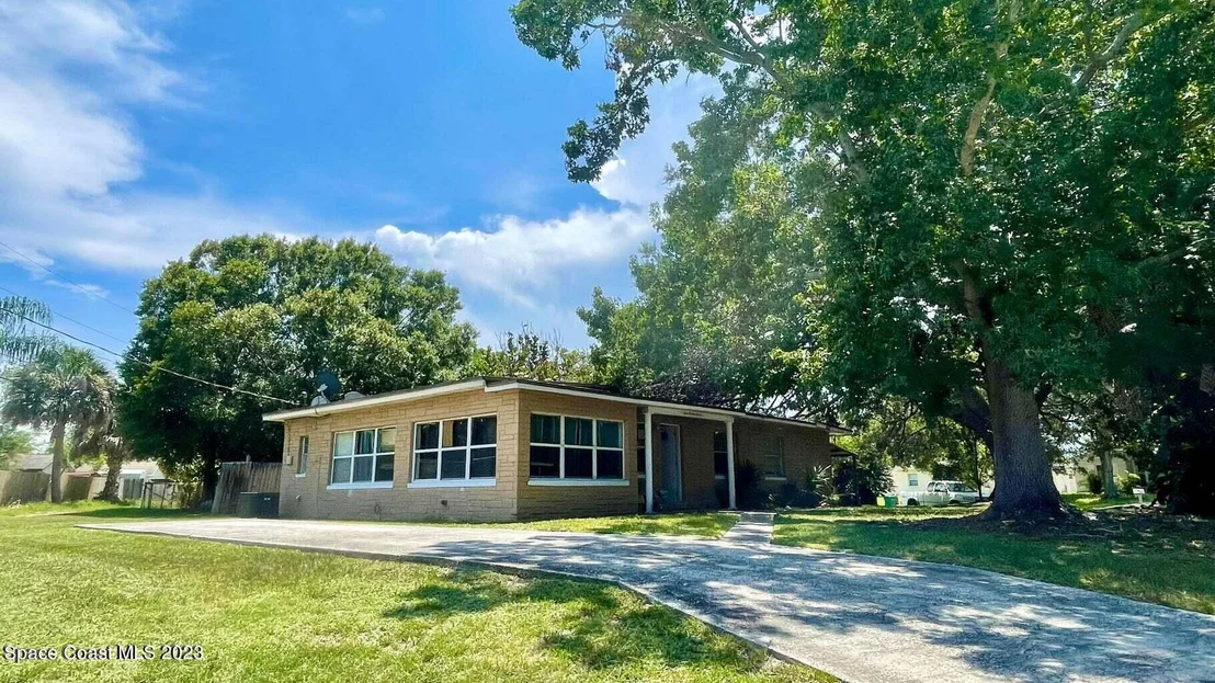 Photo of 327 Vesta Circle