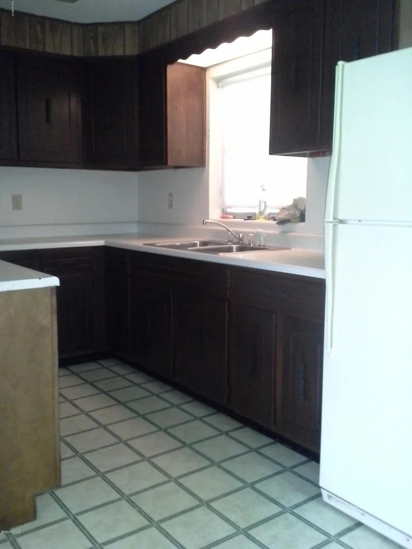 Photo of 2374 NE Shenandoah Road