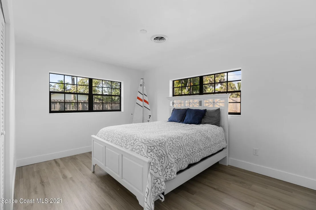 Photo of 151 Cocoa Avenue